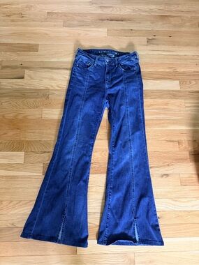 American Eagle Mid-Rise Split Hem Bootcut Jeans Size 4
